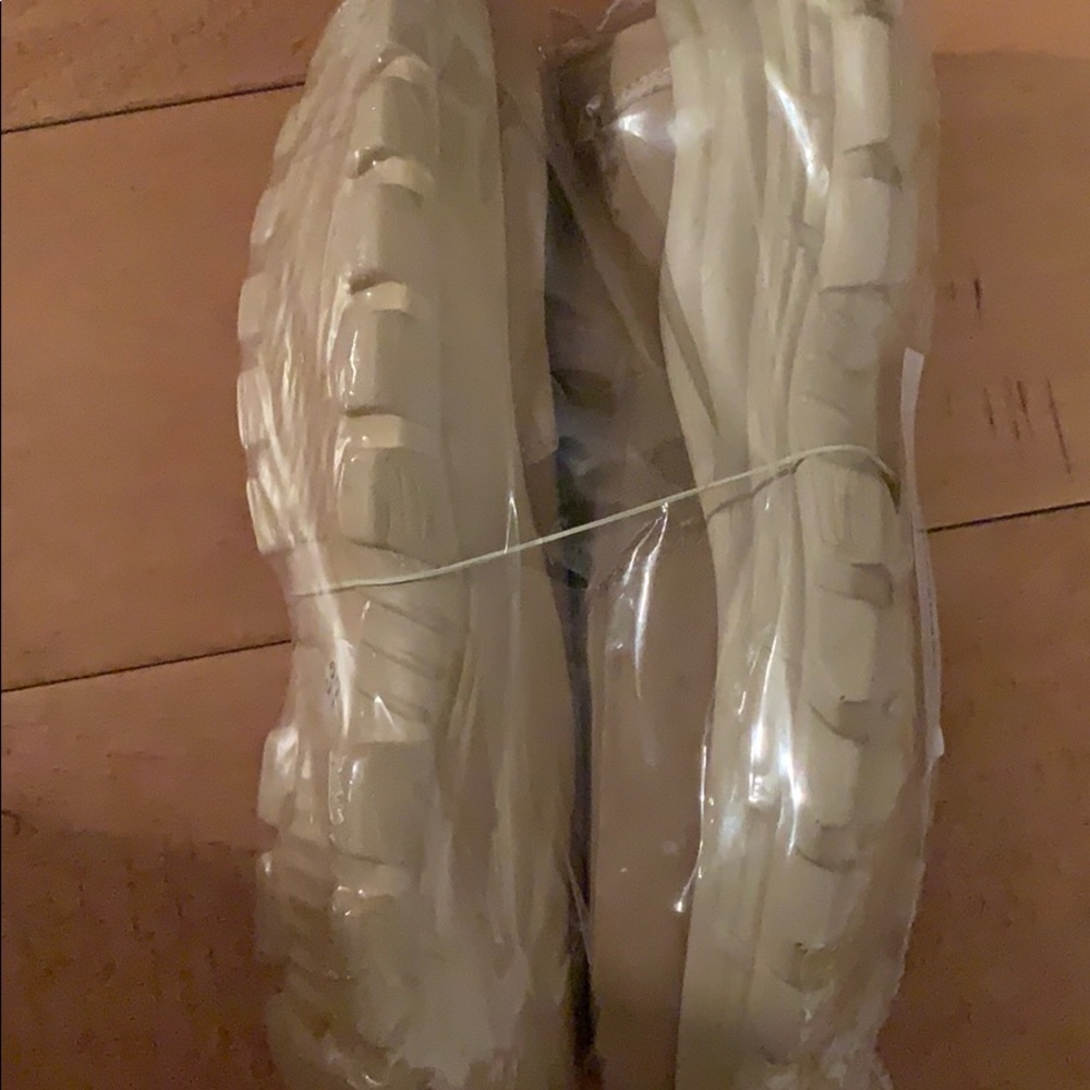 Women shoes size 6.5